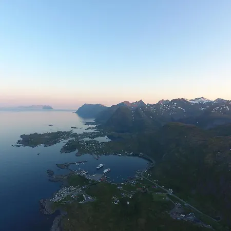 Villa Waterfront With Private Dock In Lofoten