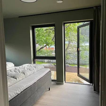 Waterfront With Private Dock In Lofoten Villa *