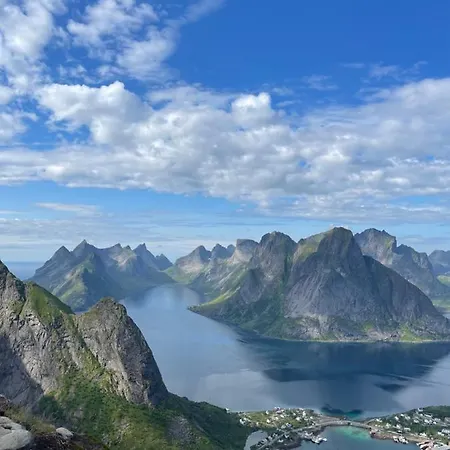 Waterfront With Private Dock In Lofoten Villa *