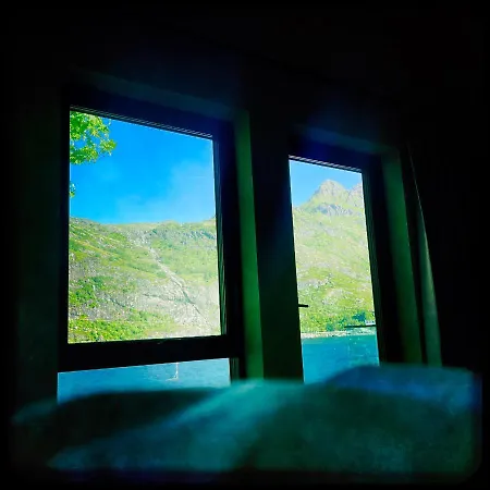 ヴィラ Waterfront Villa With Private Dock In Lofoten モスケネス