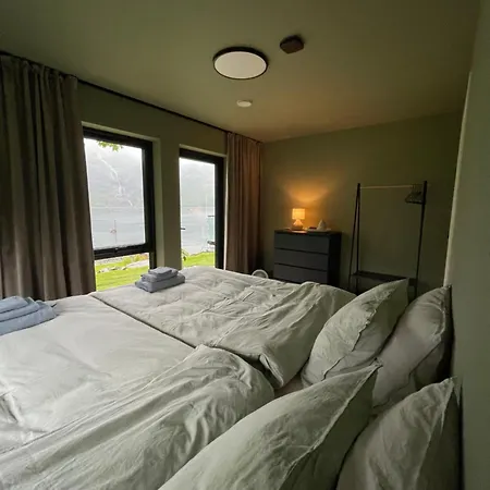 ヴィラ Waterfront Villa With Private Dock In Lofoten