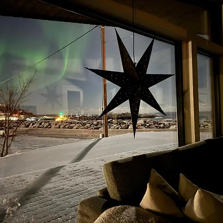 Waterfront Villa With Private Dock In Lofoten * モスケネス