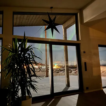 Villa Lofotenvilla By The Sea *