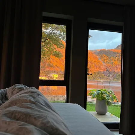 Waterfront Villa With Private Dock In Lofoten * モスケネス