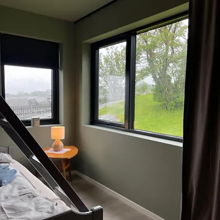 Waterfront Villa With Private Dock In Lofoten ヴィラ *